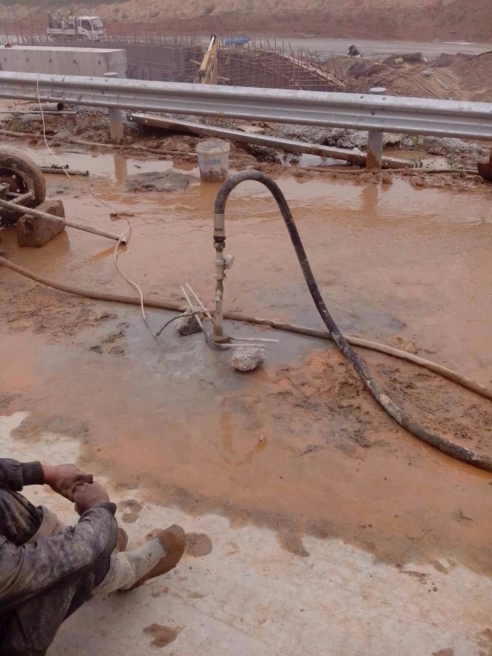 南阳路基压密注浆